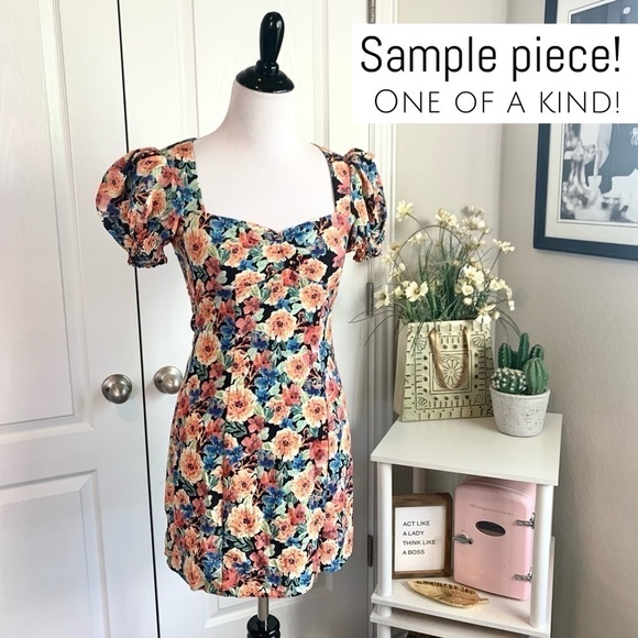 One of a kind! Olivaceous Sample Piece Floral Puff Sleeve Dress - Picture 3 of 16